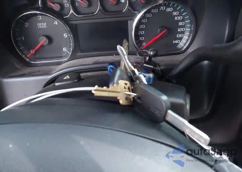 2015 Chevrolet Silverado 1500 1Lt z USA, uszkodzony, nr VIN 1GCRCREC6FZ190011